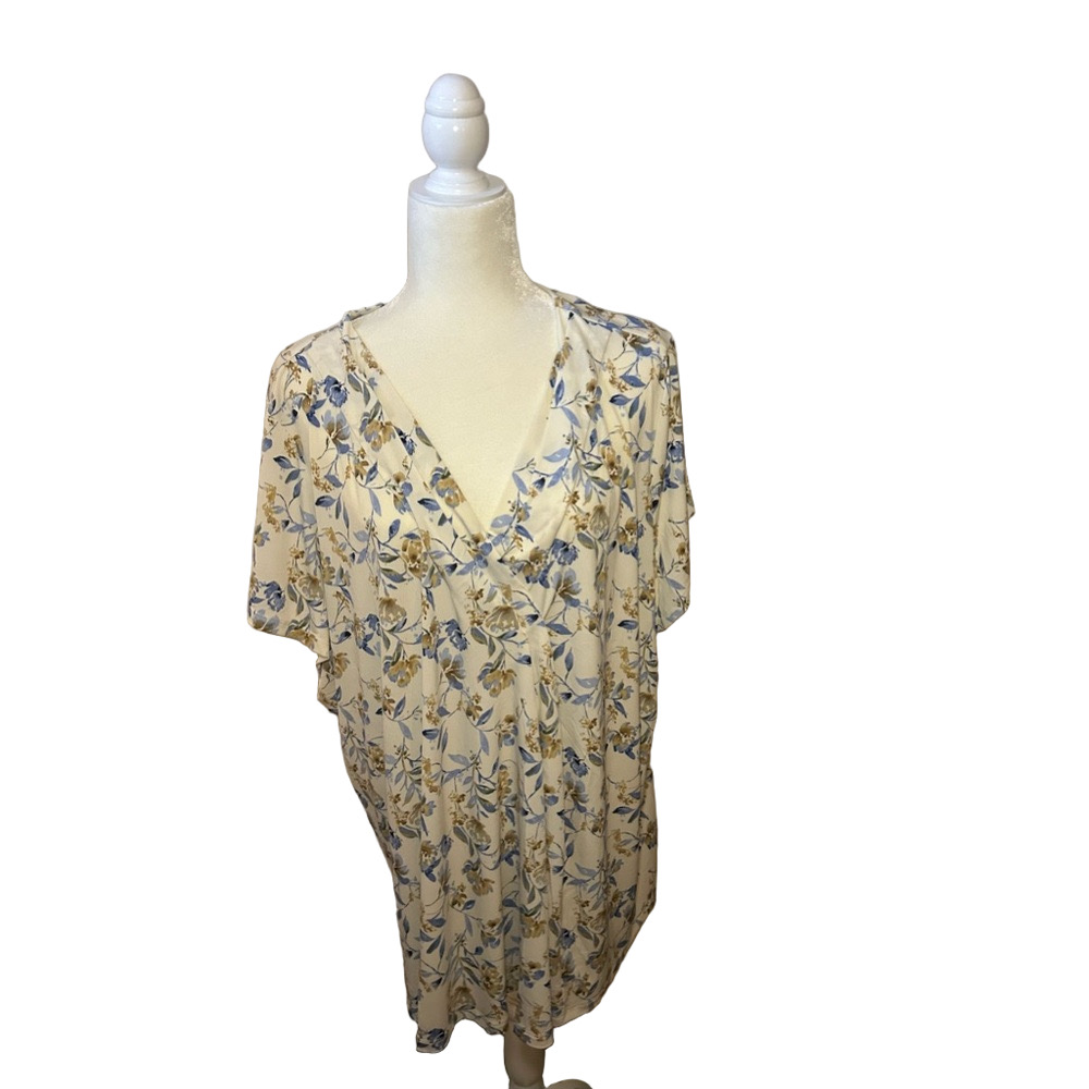 Lane Bryant Floral V-Neck Women Top